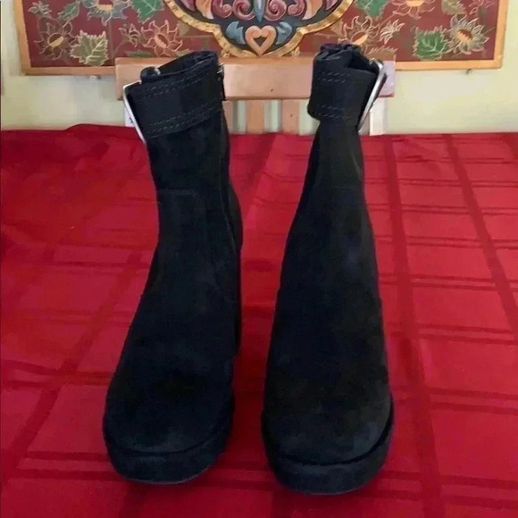 Free People women’s suede boots. - Picture 5 of 8